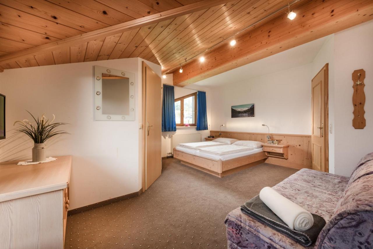 Gaestehaus Gratz - Inklusive Eintritt In Die Alpentherme Дорфгаштайн Экстерьер фото