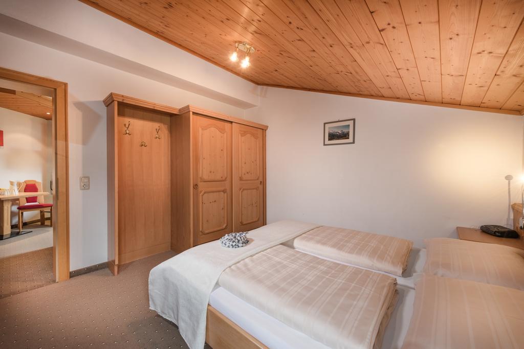 Gaestehaus Gratz - Inklusive Eintritt In Die Alpentherme Дорфгаштайн Экстерьер фото