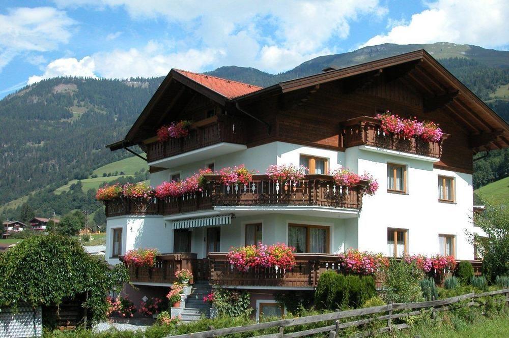 Gaestehaus Gratz - Inklusive Eintritt In Die Alpentherme Дорфгаштайн Экстерьер фото